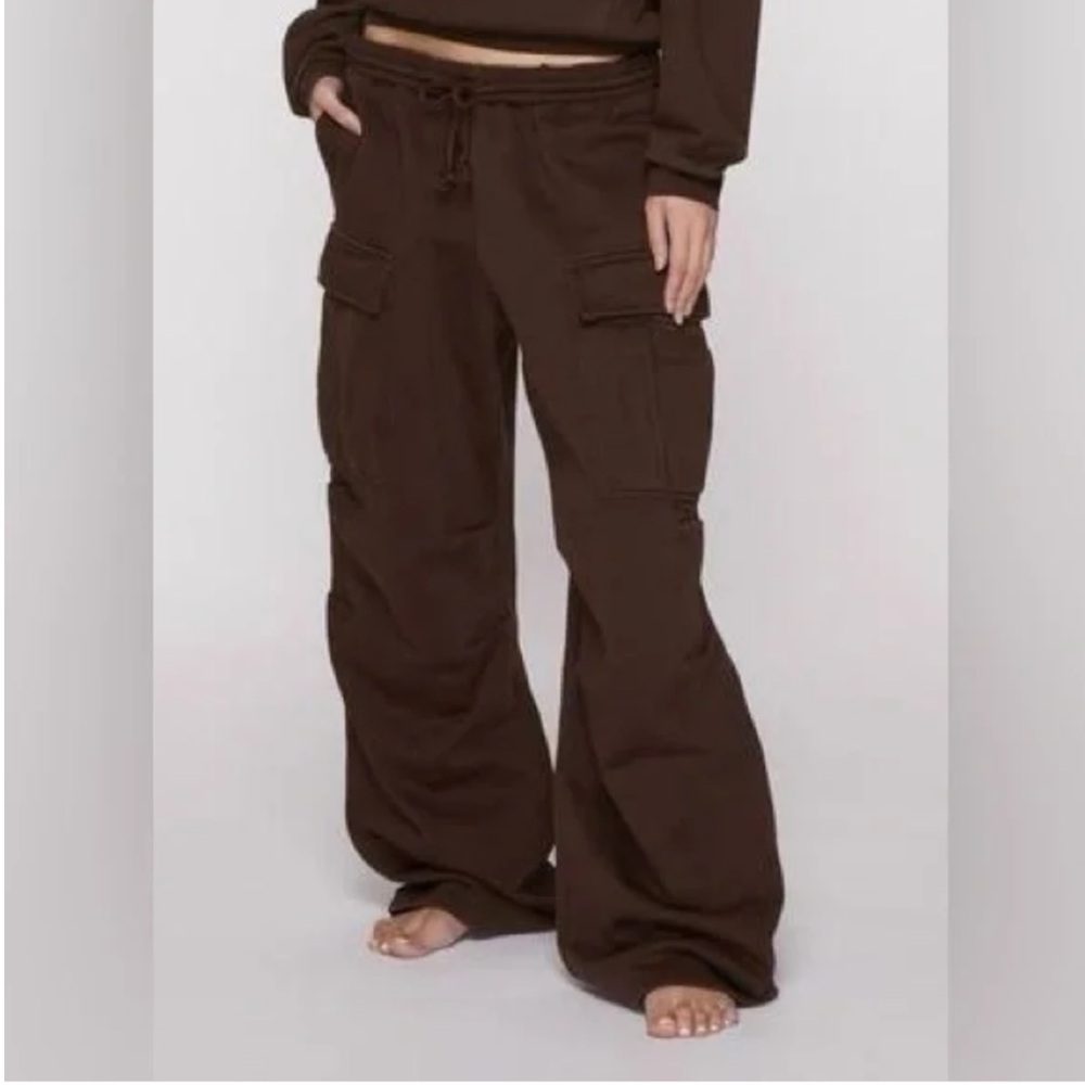 Skims Boyfriend Cargo Sweatpants